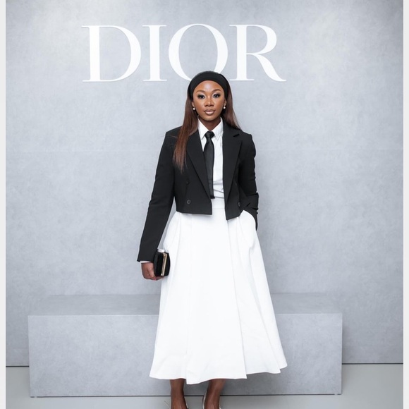 Chic Necktie - Picture 7 of 9